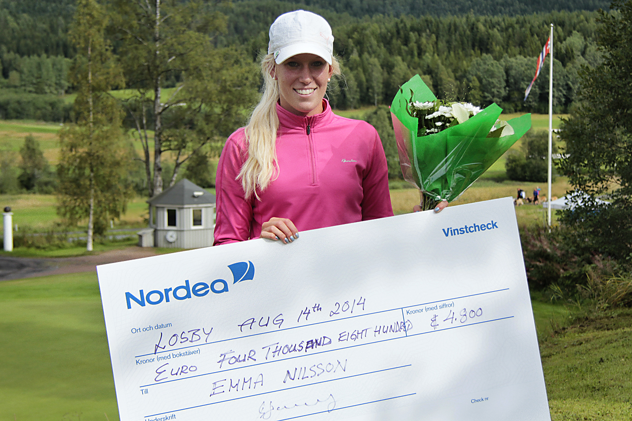 Emma Nilsson_trophy_Norway.jpg
